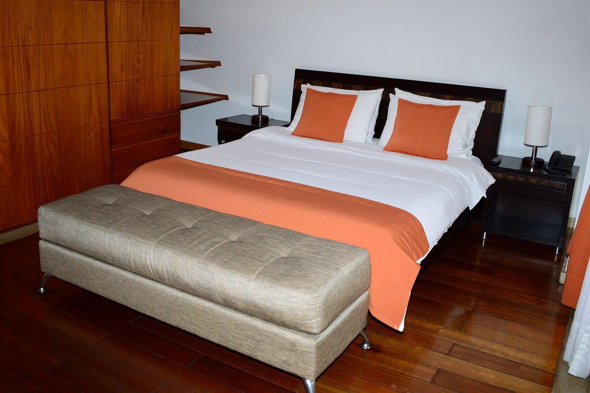 Prisma Suites Chico 94 Богота Екстериор снимка
